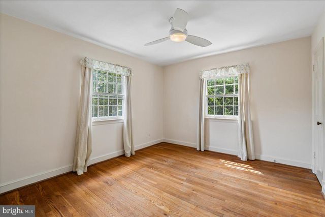 9422 LOCUST HILL RD, Bethesda, MD 20814