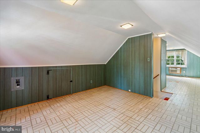 9422 LOCUST HILL RD, Bethesda, MD 20814
