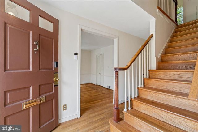 9422 LOCUST HILL RD, Bethesda, MD 20814