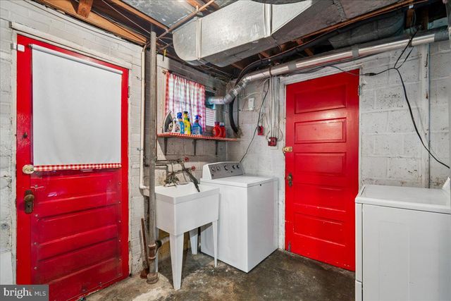 9422 LOCUST HILL RD, Bethesda, MD 20814