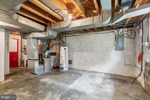 9422 LOCUST HILL RD, Bethesda, MD 20814