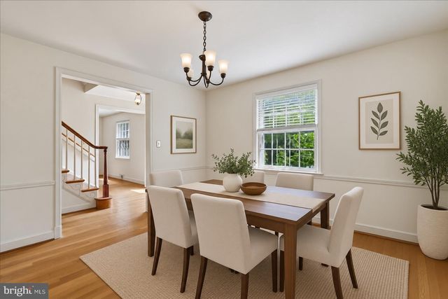 9422 LOCUST HILL RD, Bethesda, MD 20814
