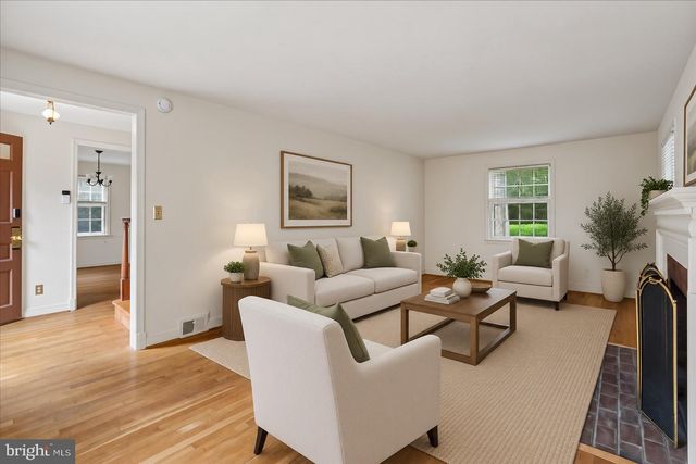 9422 LOCUST HILL RD, Bethesda, MD 20814
