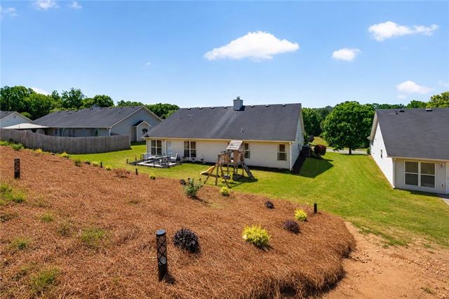 558 River Mist Circle, Jefferson, GA 30549