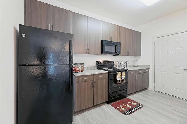 5605 Springdale RD 2-2-2201, Austin, TX 78723