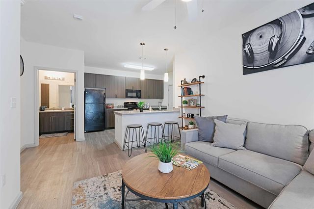 5605 Springdale RD 2-2-2201, Austin, TX 78723