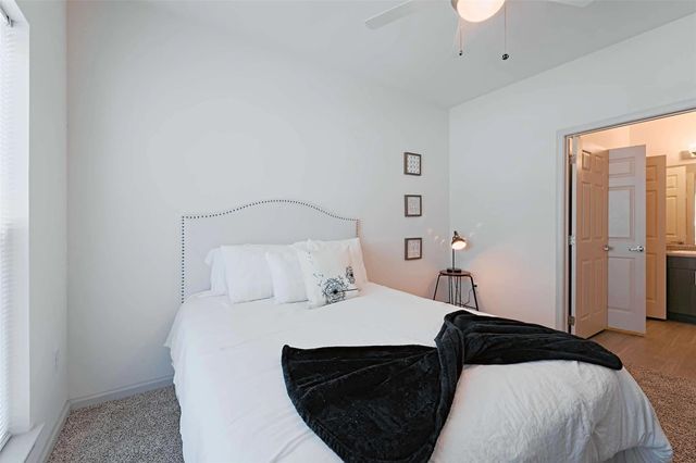 5605 Springdale RD 2-2-2201, Austin, TX 78723