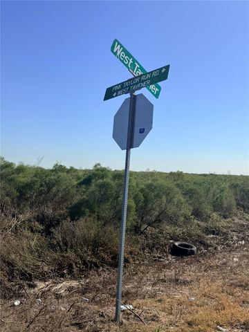 000 Pink Taylor Run Road, Kendleton, TX 77451