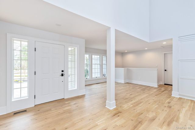 31 Windwood Court, Westhampton, NY 11977