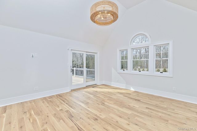 31 Windwood Court, Westhampton, NY 11977