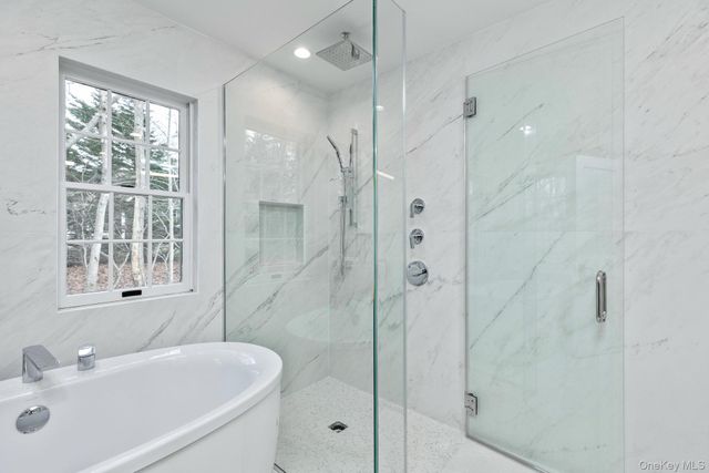 31 Windwood Court, Westhampton, NY 11977