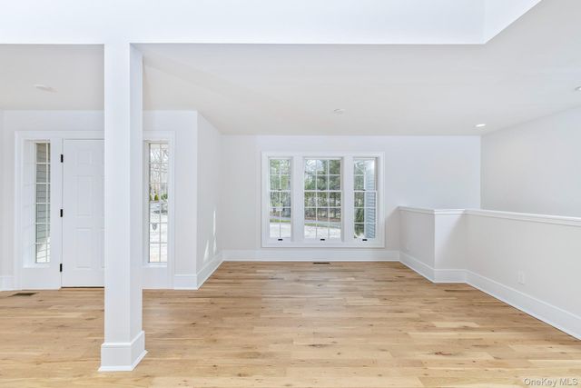 31 Windwood Court, Westhampton, NY 11977