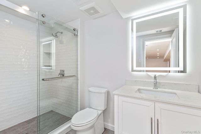 31 Windwood Court, Westhampton, NY 11977