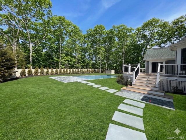 31 Windwood Court, Westhampton, NY 11977