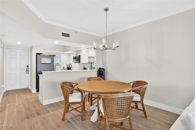 255 Periwinkle WAY 7-A, Sanibel, FL 33957