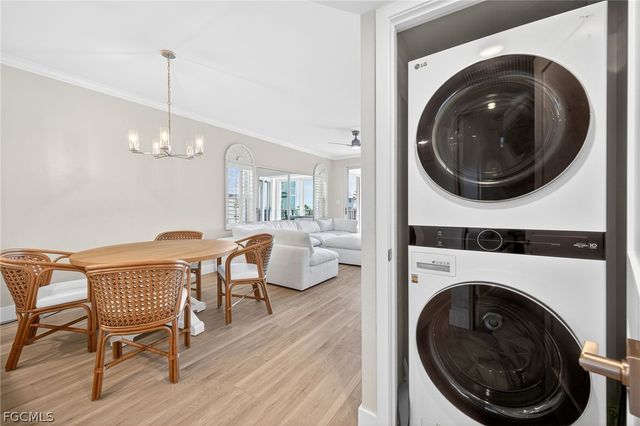 255 Periwinkle WAY 7-A, Sanibel, FL 33957