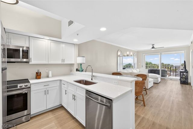 255 Periwinkle WAY 7-A, Sanibel, FL 33957