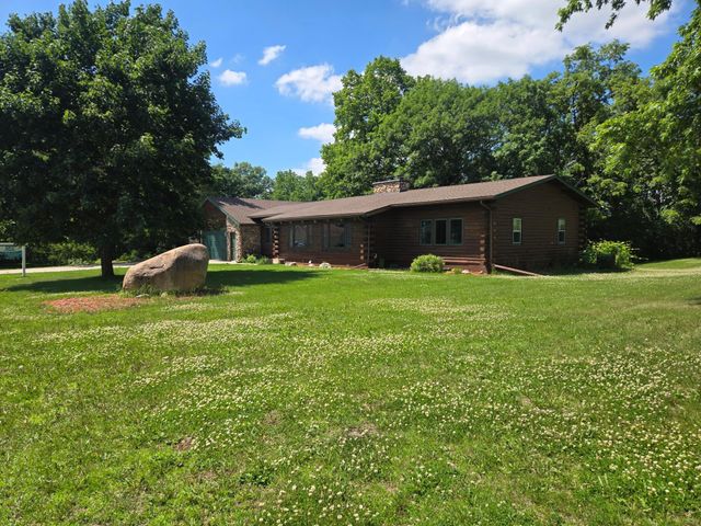 830 W Church Street, Belle Plaine, MN 56011