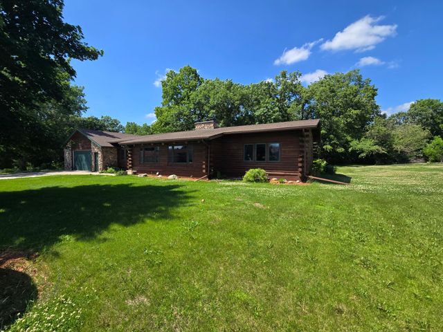 830 W Church Street, Belle Plaine, MN 56011