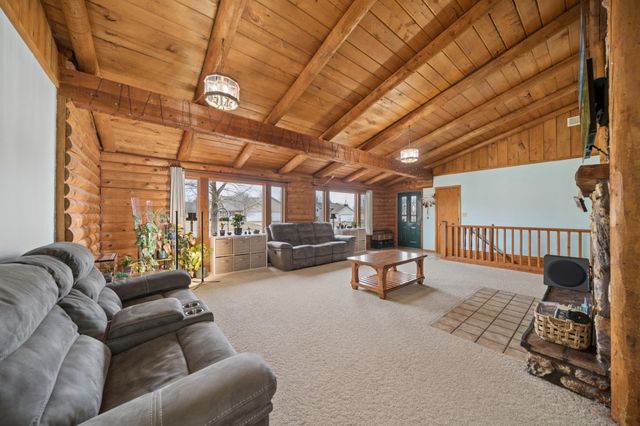 830 W Church Street, Belle Plaine, MN 56011