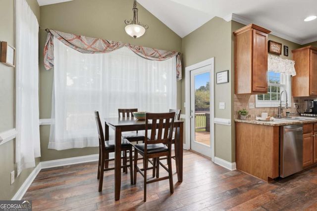 8205 Applewood Court, Gainesville, GA 30506