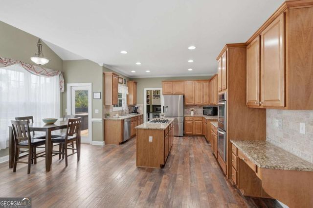 8205 Applewood Court, Gainesville, GA 30506