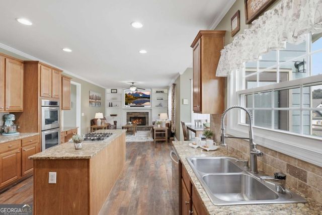 8205 Applewood Court, Gainesville, GA 30506