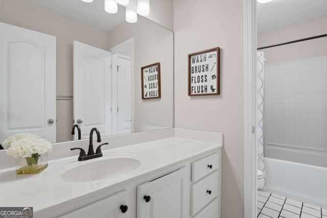 8205 Applewood Court, Gainesville, GA 30506