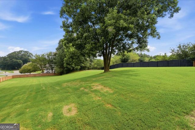 8205 Applewood Court, Gainesville, GA 30506