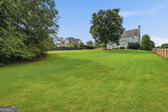 8205 Applewood Court, Gainesville, GA 30506
