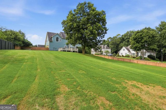 8205 Applewood Court, Gainesville, GA 30506