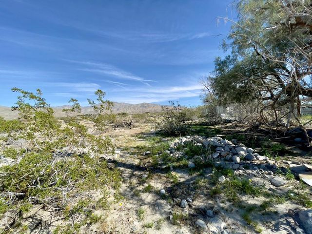 1 Smith Road, Sky Valley, CA 92241