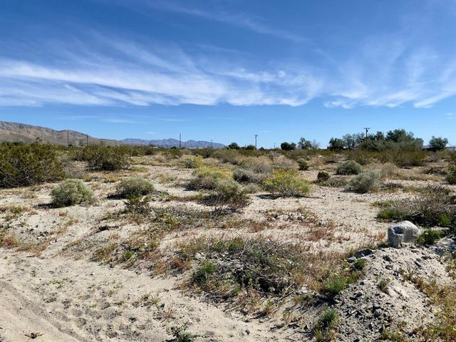 1 Smith Road, Sky Valley, CA 92241