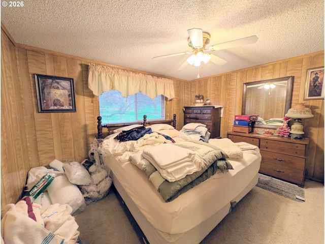 60923 OVERLOOK Dr, Cove, OR 97824