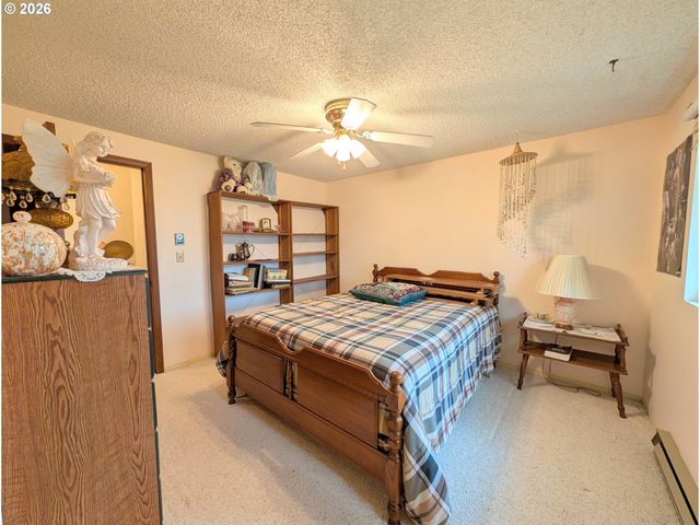 60923 OVERLOOK Dr, Cove, OR 97824