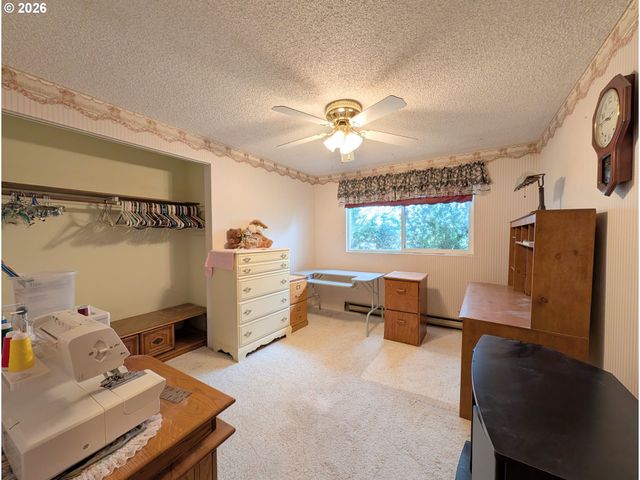 60923 OVERLOOK Dr, Cove, OR 97824