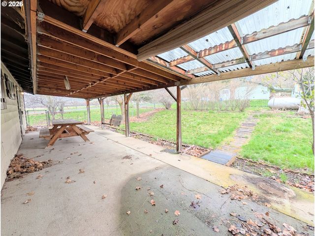 60923 OVERLOOK Dr, Cove, OR 97824