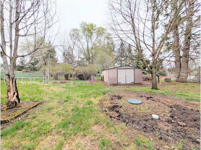 60923 OVERLOOK Dr, Cove, OR 97824