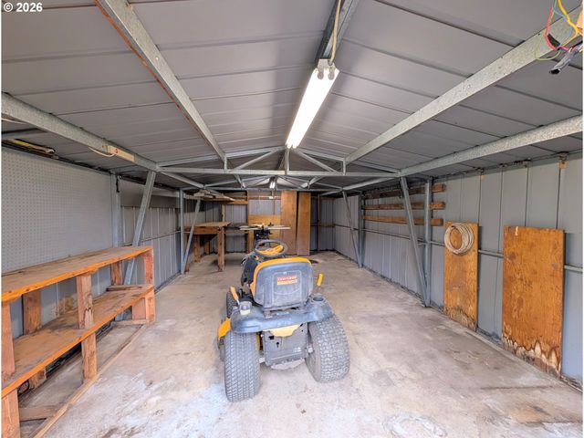 60923 OVERLOOK Dr, Cove, OR 97824