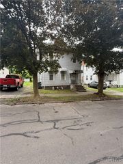 8 Spring Street, Auburn, NY 13021
