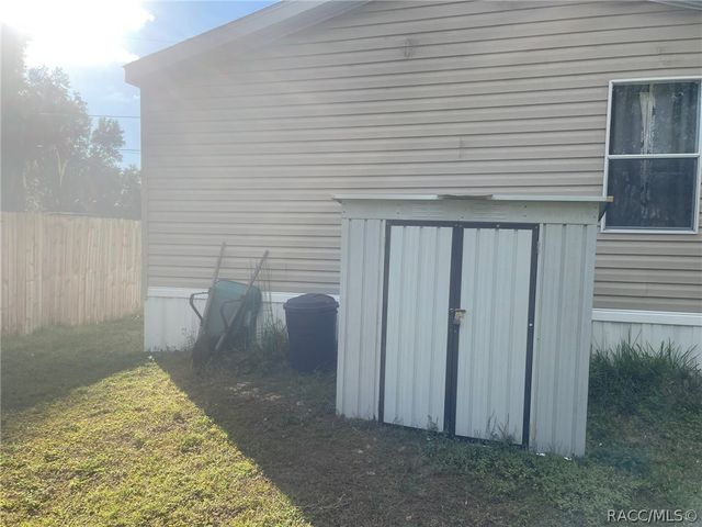 4025 N Bluewater Drive, Hernando, FL 34442