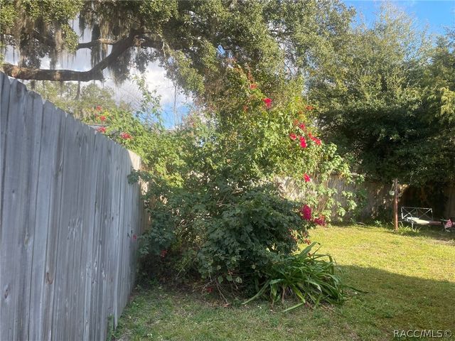 4025 N Bluewater Drive, Hernando, FL 34442