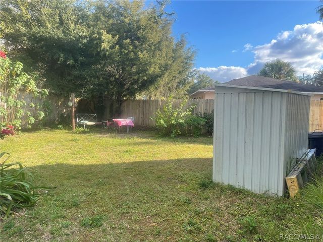 4025 N Bluewater Drive, Hernando, FL 34442