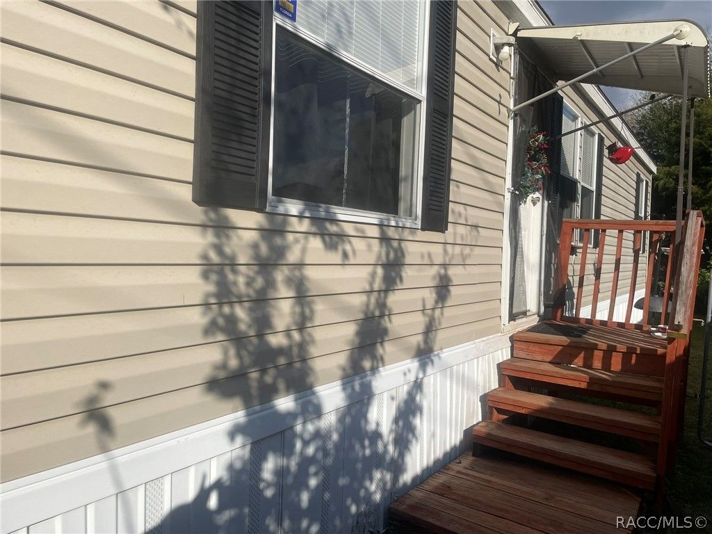 4025 N Bluewater Drive, Hernando, FL 34442