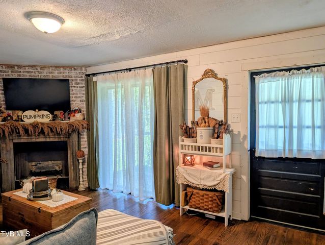 718 Goshen Valley Road, Church Hill, TN 37642