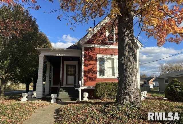 204 N MAPLE Street, Christopher, IL 62822