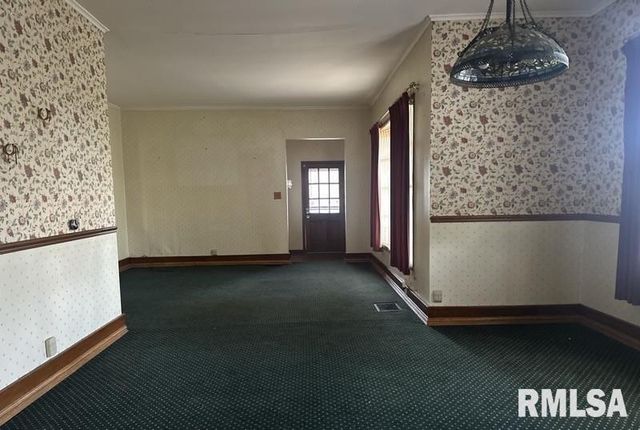 204 N MAPLE Street, Christopher, IL 62822