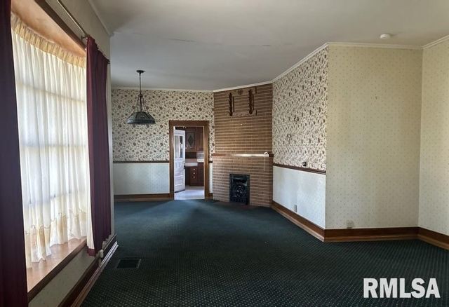 204 N MAPLE Street, Christopher, IL 62822