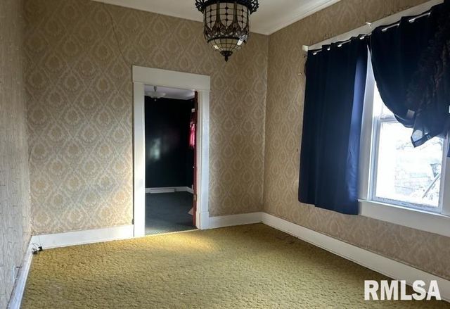 204 N MAPLE Street, Christopher, IL 62822