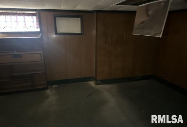 204 N MAPLE Street, Christopher, IL 62822